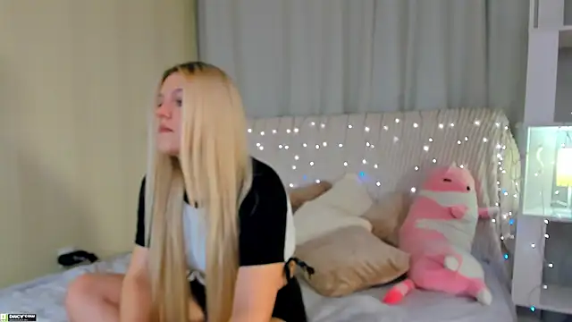 Malisha kiss online show from 14, 10, 2025