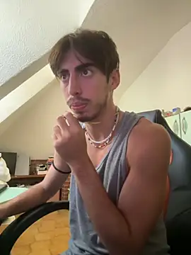 BABYJR05 online show from 2, 10, 2025