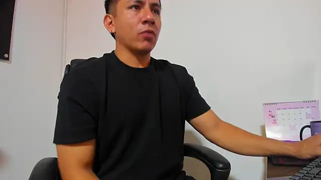 Snapshot of Ryan_Fire chatting on 24, 11, 2025 Ryan Fire online show from 24, 11, 2025