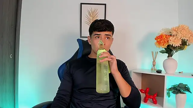 Thiago Connor21 online show from 1, 5, 2026