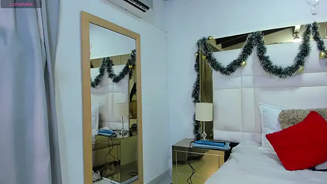 Latin Pleasures online show from 27, 11, 2025