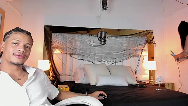 Latin Pleasures online show from 17, 10, 2025