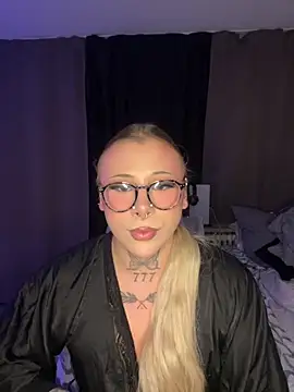 Snapshot of Kimberly-sweety chatting on 15, 10, 2025 Kimberly-sweety online show from 15, 10, 2025