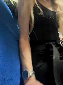 pleasedontpressaredburton online show from 7, 10, 2025