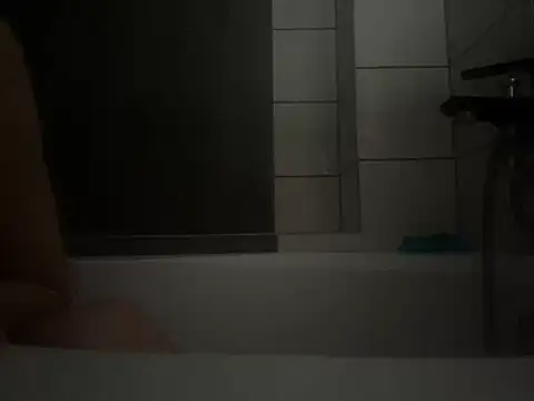 pleasedontpressaredburton online show from 27, 10, 2025