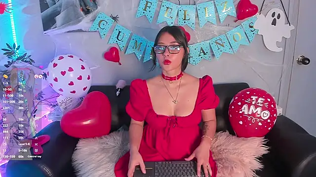 Snapshot of Hekate_20 chatting on 10, 10, 2025 Hekate 20 online show from 10, 10, 2025