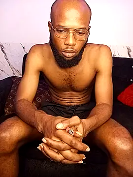 Snapshot of FreakyKaigrey chatting on 5, 10, 2025 FreakyKaigrey online show from 5, 10, 2025