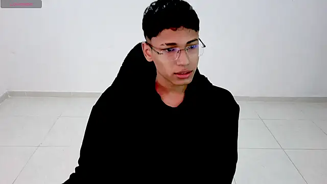 Im david02 online show from 15, 4, 2026