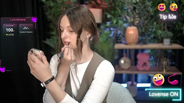 xoxo molly online show from 10, 11, 2025