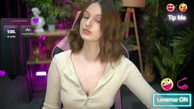 xoxo molly online show from 19, 12, 2025