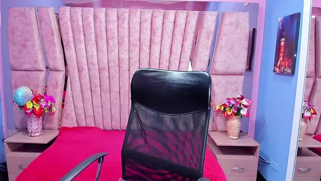 Snapshot of sarah_sweett_ chatting on 20, 10, 2025 sarah sweett online show from 20, 10, 2025