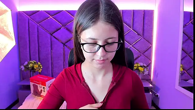 sarah sweett  online show from 2, 6, 2026