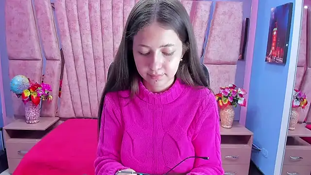 Snapshot of sarah_sweett_ chatting on 22, 10, 2025 sarah sweett online show from 22, 10, 2025