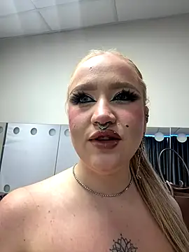 RollDolls online show from 16, 10, 2025