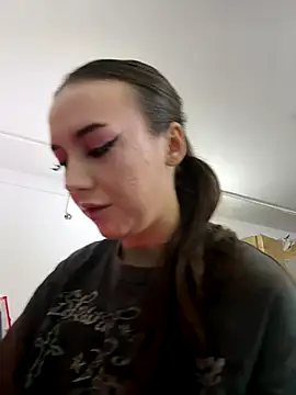 RollDolls online show from 9, 1, 2026