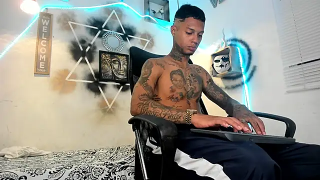 The boy dreams1 online show from 6, 10, 2025