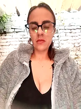 Jade 1-9 online show from 13, 12, 2025