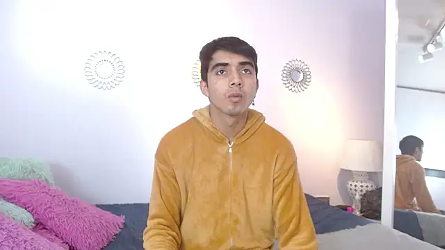 Hottie Guy online show from 15, 11, 2025