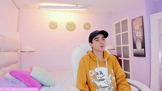 Hottie Guy online show from 21, 11, 2025