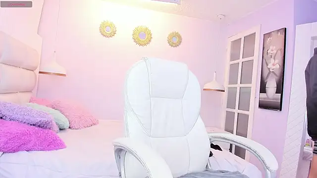 Hottie Guy online show from 12, 11, 2025