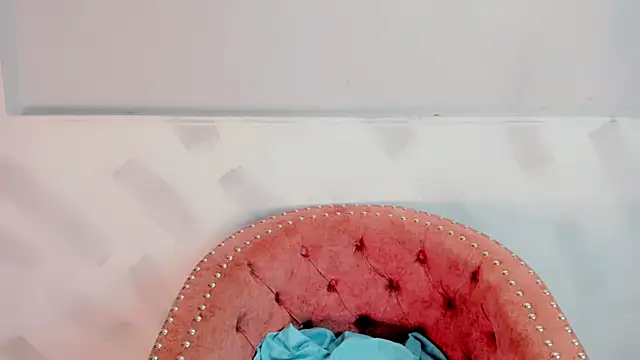 Snapshot of Molly_Logan chatting on 2, 2, 2026 Molly Logan online show from 2, 2, 2026