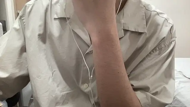 Snapshot of 16hornydog chatting on 11, 10, 2025 16hornydog online show from 11, 10, 2025