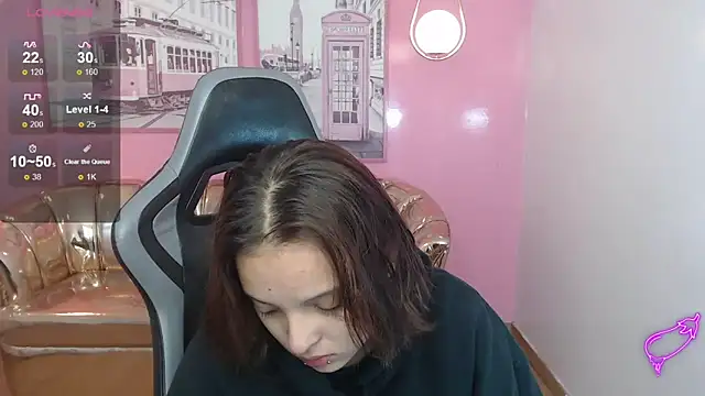 Snapshot of mia_foster_t chatting on 15, 12, 2025 mia foster t online show from 15, 12, 2025