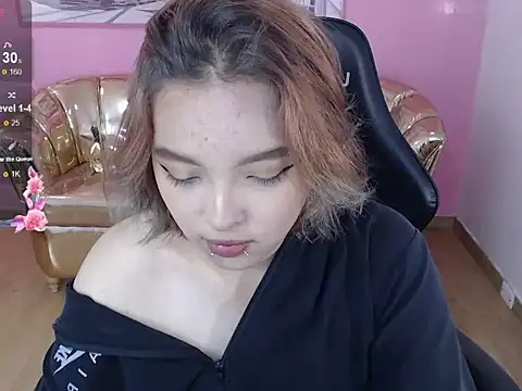 Snapshot of mia_foster_t chatting on 28, 10, 2025 mia foster t online show from 28, 10, 2025