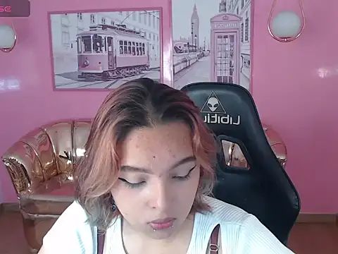 Snapshot of mia_foster_t chatting on 31, 10, 2025 mia foster t online show from 31, 10, 2025