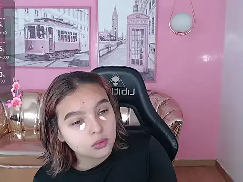 Snapshot of mia_foster_t chatting on 6, 11, 2025 mia foster t online show from 6, 11, 2025