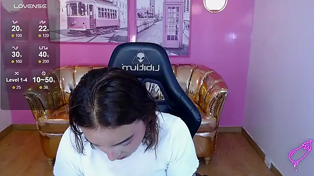 Snapshot of mia_foster_t chatting on 22, 11, 2025 mia foster t online show from 22, 11, 2025