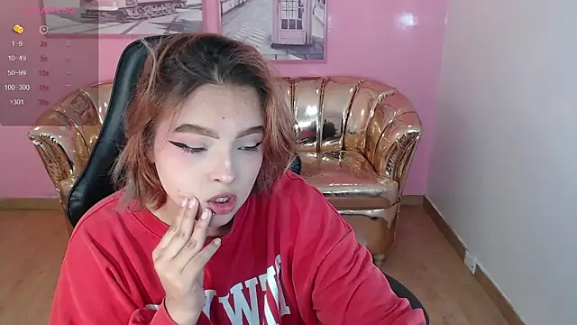 Snapshot of mia_foster_t chatting on 11, 11, 2025 mia foster t online show from 11, 11, 2025