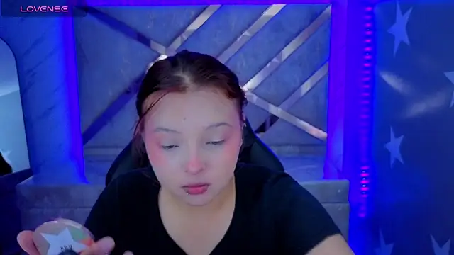 mia foster t online show from 11, 6, 2026