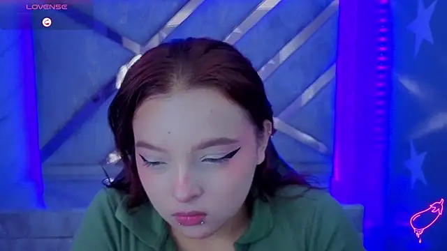 mia foster t online show from 4, 6, 2026