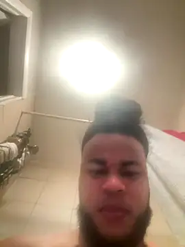 familia0210 online show from 2, 11, 2025