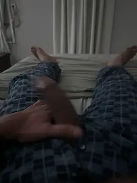 familia0210 online show from 24, 10, 2025