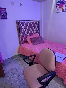 mitschellfox21 online show from 4, 11, 2025