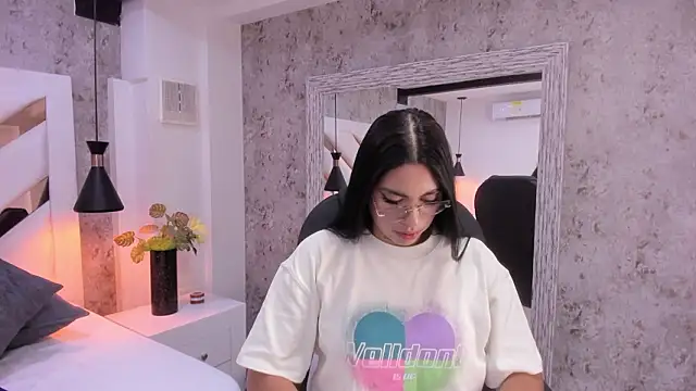 Vanessa Rain  online show from 6, 3, 2026