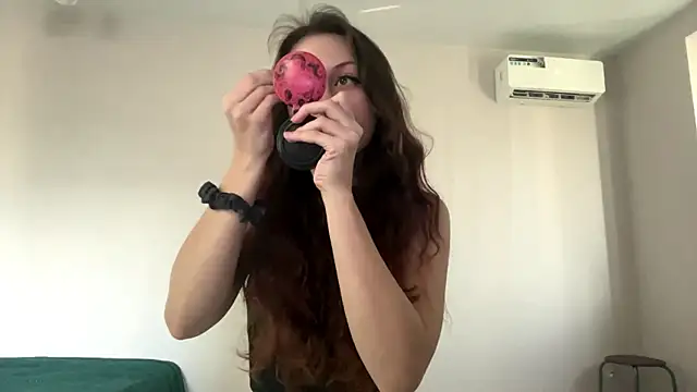 Snapshot of Nayra_flash chatting on 24, 10, 2025 Nayra flash online show from 24, 10, 2025