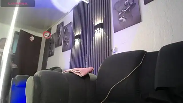 Charlotte ebony  online show from 8, 1, 2026