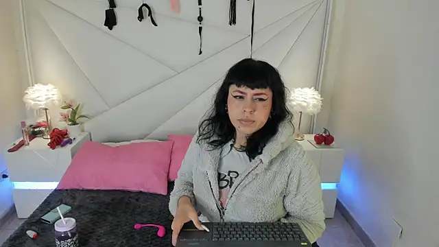 conjuring  online show from 14, 11, 2025