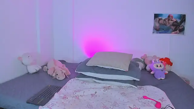 Miaengels  online show from 11, 4, 2026