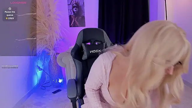 Miaengels  online show from 21, 3, 2026