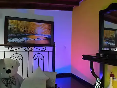 Zulyhenao online show from 10, 10, 2025