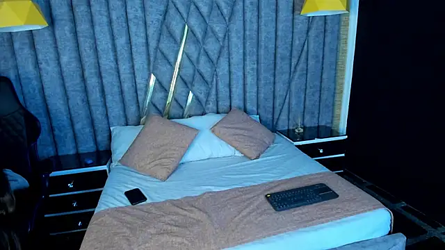 Clohe Bell online show from 12, 10, 2025