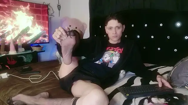 Tyler cat online show from 15, 11, 2025