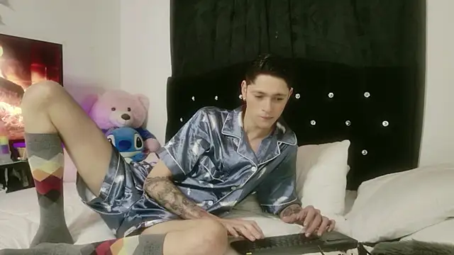 Tyler cat online show from 18, 10, 2025