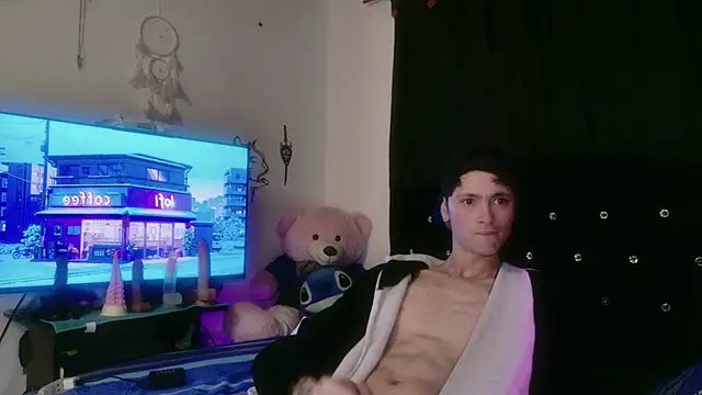 Tyler cat online show from 15, 12, 2025