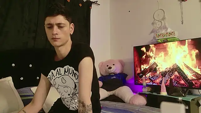 Tyler cat online show from 4, 10, 2025