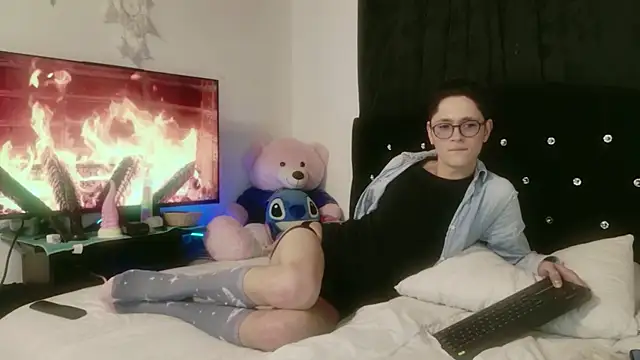 Tyler cat online show from 21, 10, 2025